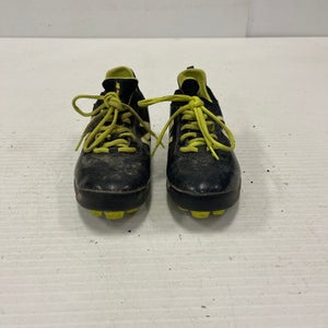 Used New Balance BASEBALL Junior 03.5 Baseball and Softball Cleats 11860-S000271659