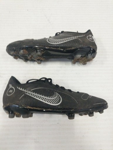 Used Nike Junior 04.5 Cleat Soccer Outdoor Cleats 11860-S000275592
