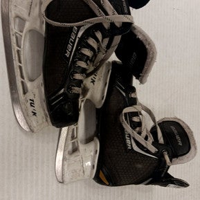 Used Bauer 1.4 Junior Hockey Skate Junior 02 11860-S000279290
