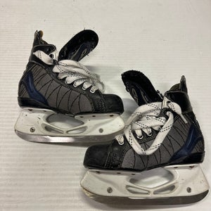 Used Easton UL Junior Hockey Skate Junior 02 11860-S000279157