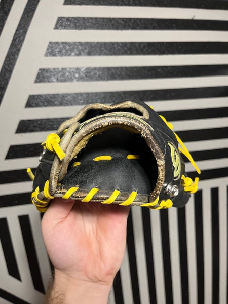 Wilson a2000 1788 11.25 baseball glove
