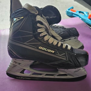 Bauer Supreme Hockey Skates Regular Width 12.5 (Used)