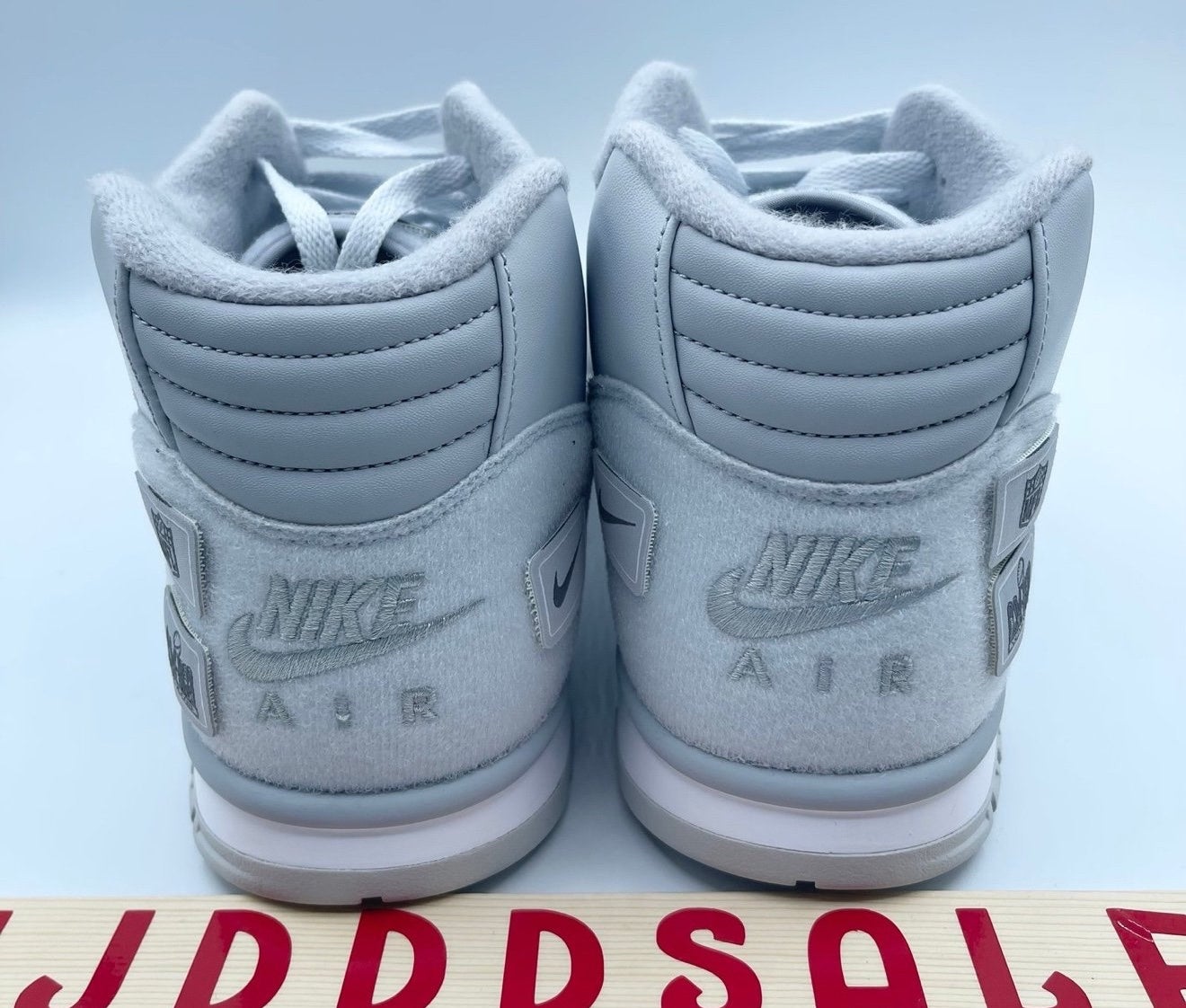 Size 11 - Nike Wmns Icon Classic Sandal  display picture 1