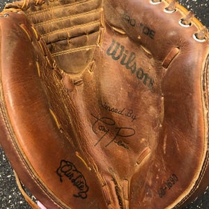 Wilson Right Hand Throw Catcher's 90-1690 Baseball Glove 32" (Used)