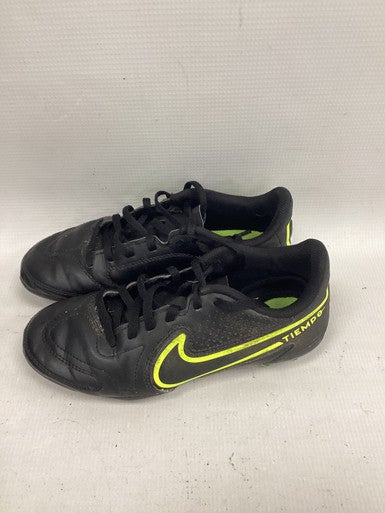 Used Nike Junior 02 Cleat Soccer Outdoor Cleats 11851-s000020657