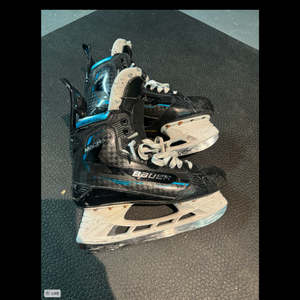 2023 Bauer Supreme Mach Hockey Skates Regular Width Pro Stock 10.5 (Used)