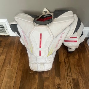 XS Bauer Vapor Hyperlite 2 Goalie Chest Protector (Used)