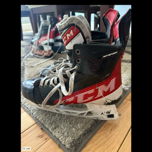 2020 CCM JetSpeed FT4 Pro Hockey Skates 10.5 (Used)