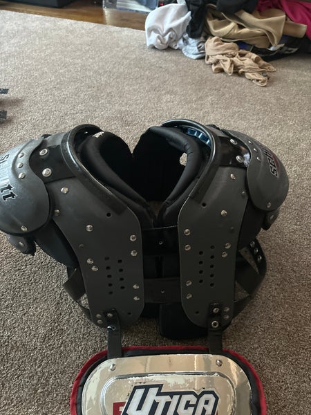 schutt airmax 2.0 football shoulder pads
