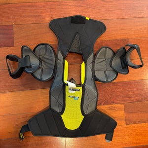 Medium Bauer Supreme Mach Shoulder Pads
