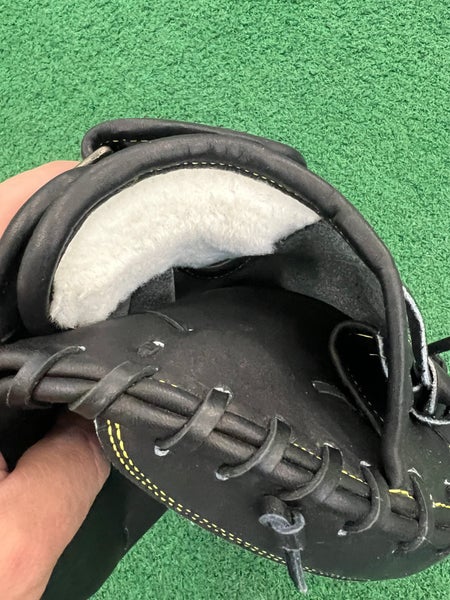All Star Right Hand Throw CM3000SBK Catcher's Glove 33.5" (New)