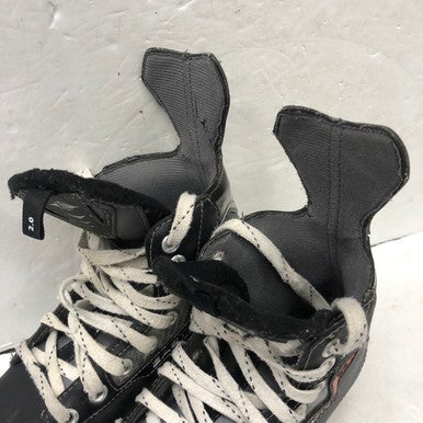 Used Easton Synergy Eq Junior 02 Ice Hockey Skates 11855-s000147196