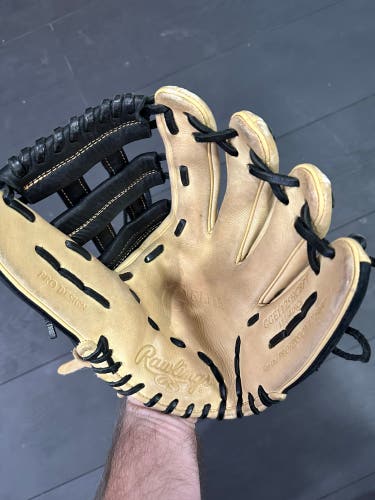 Right Hand Throw 11.75" (Used) Gold Glove Elite Baseball Glove