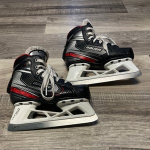 Size 1.5 Bauer Vapor x2.7 Junior Goalie Skates