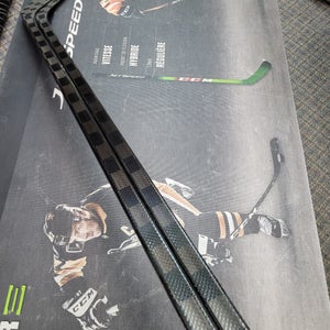 2 PACK | P92 | 55 Flex NEW! CARBON PRO Extra Lite Right Handed Hockey Sticks Pro Stock