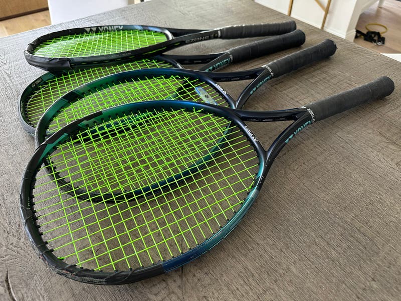 2022 YONEX EZONE 100L (Used) | SidelineSwap | Buy and Sell on