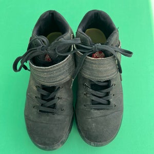Black Kid's Youth Rawlings Footwear (Used)