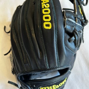 Wilson Right Hand Throw Infield A2000 11.25" (Used)
