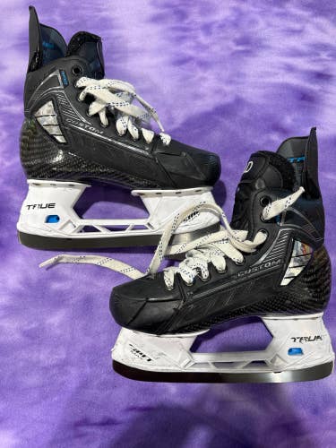 Senior True SVH Hockey Skates Regular Width 7 (Used)
