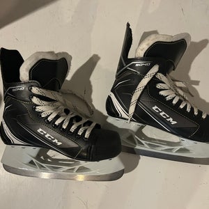 CCM Tacks 9040 Hockey Skates Regular Width Size 5 (Used)