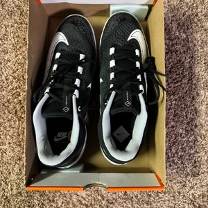 Black Men's Size M 11.0 (W 12.0) Adult Nike Low Top Metal Nike alpha huarache elite 4 (New)