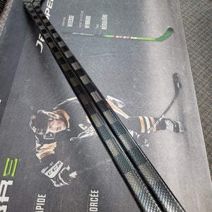 2 PACK | P28 | 65 Flex NEW! Intermediate CARBON PRO Extra Lite Right Handed Hockey Stick Pro Stock