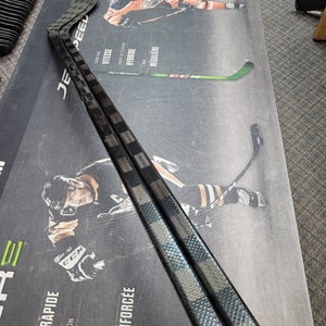 2 PACK | P28 | 85 Flex NEW! CARBON PRO Extra Lite Right Handed Hockey Sticks Extended Pro Stock