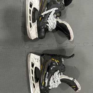 Bauer Supreme M5 Pro Size 4 Fit 2 Skates