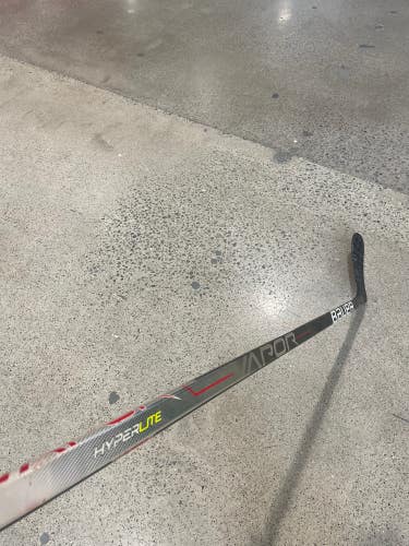 Bauer Vapor Hyperlite Hockey Stick Left Hand P92 | Intermediate 62"