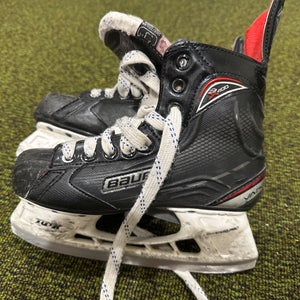 Bauer Vapor X400 Size 3 (Used)