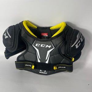 Used CCM CCM CHEST PROTECTOR MD MD Hockey Shoulder Pads 11834-S000014057