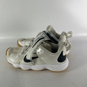 Used Nike Senior 5 Volleyball Shoes 11834-S000016382
