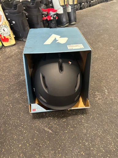 Used Snowsport Helmet Adult Black Md 11337-s000452658