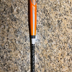 STUNNING!! GENTLY USED & RARE SIZE ORANGE BOMBER BAT!!  Easton Mako 29/18 (-11)