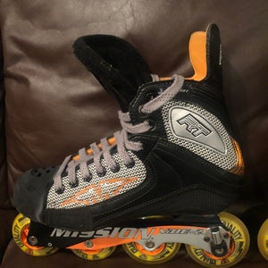 Mission roller hockey skates