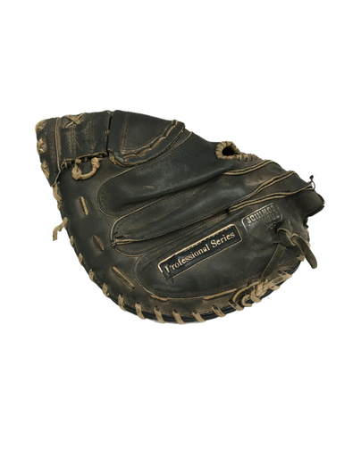 Used Wilson Pro Staff 32.5" RHT BB Catchers Mitt 11692-S000130420