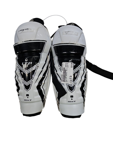 Used CCM LTP Youth Shin Guards White 9" 11617-S000320599