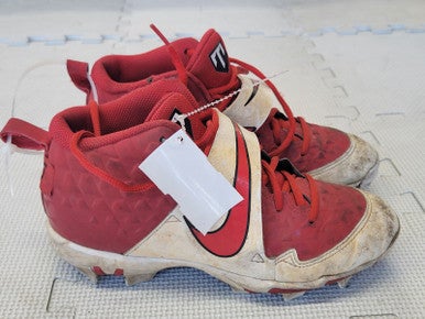 Used Nike TROUT BB CLEATS Junior 05.5 Baseball and Softball Cleats 11708-S000170189