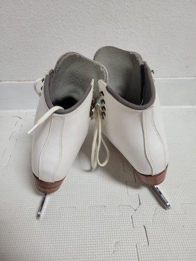 Used Riedell 355 SKATES Senior 5.5 Women's Figure Skates 11617-S000300289