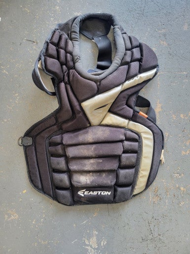 Used Easton Adult +16 Adult Catcher's Equipment 11617-s000275262