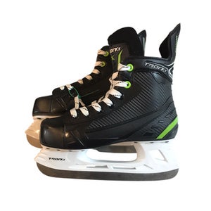 Used STRYKER Junior Hockey Skate Junior 03 11706-S000330845