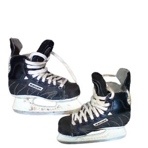 Used Bauer Junior 02.5 Ice Hockey Skates 11472-s000133746