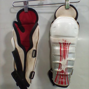 Used Bauer Ignite 9" Ice Hockey Shin Guards 11472-s000101599