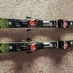 2023 Volkl SL Racetiger w/RMotion Bindings 165cm Slalom Carving Skis