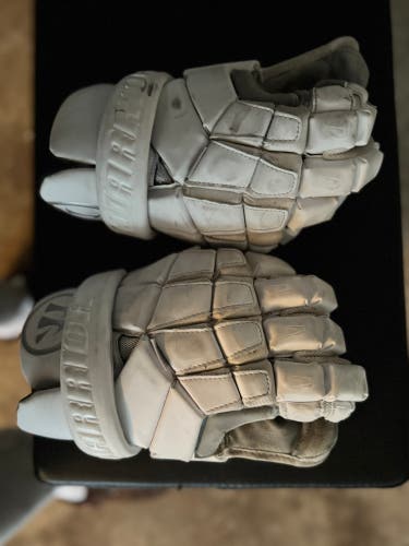 Warrior goalie gloves XL