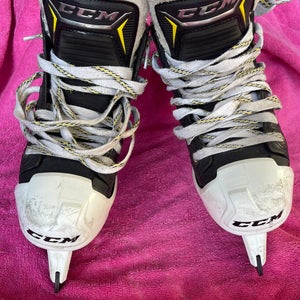 CCM Tacks 9080 Goalie Skates Junior Size 5.5D