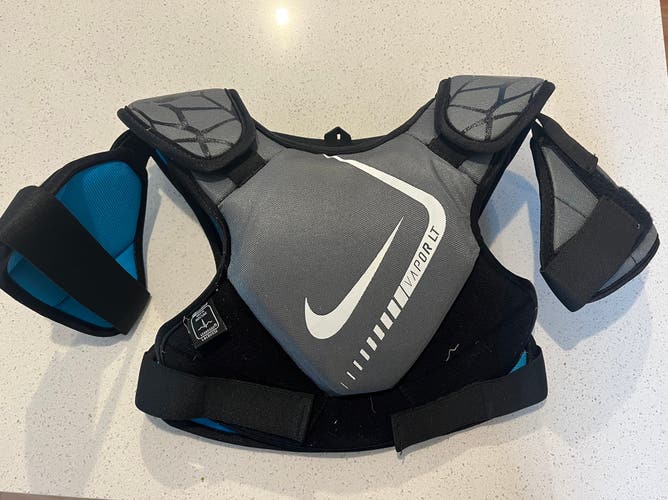 Adult Medium Nike Vapor LT Shoulder Pads (Used)
