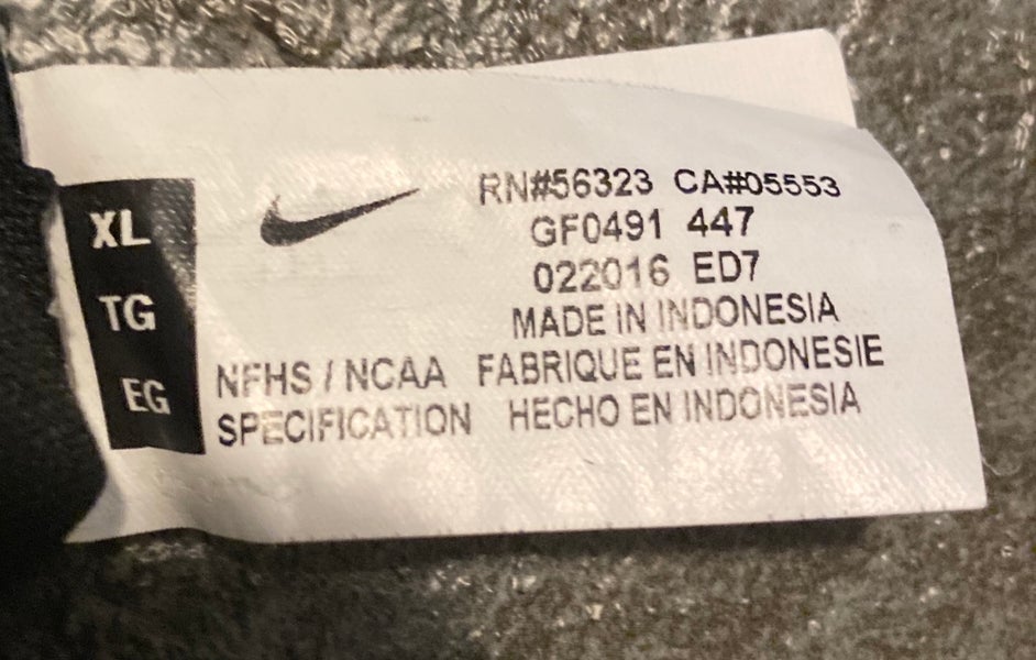 Nike blue football gloves lightly used size XL