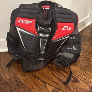 Small / Medium  CCM Extreme Flex Shield E2.9  (Used)