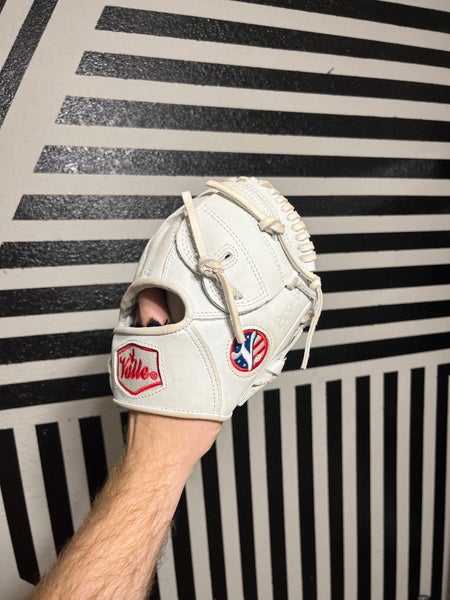 Valle Pro-8 8” trainer baseball glove